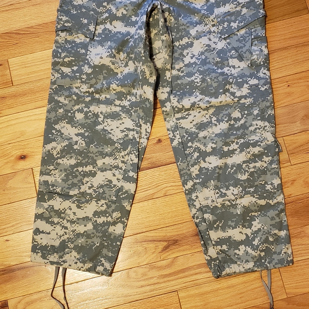 Vintage Universal Digital Camo Pattern Pants - image 4